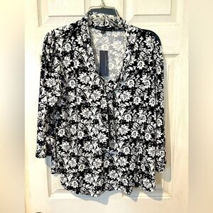 NWOT Adrienne Vittadini Black/White Floral Design With Front Tie